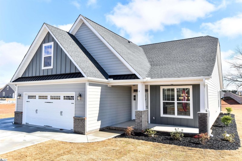 4 Claridge Way