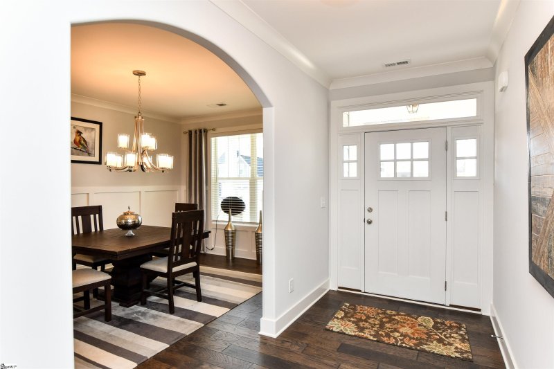 Property image 4 at 4 Claridge Way, Greer, SC 29651
