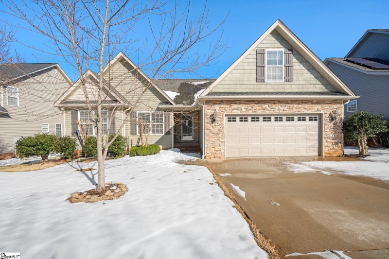 402 Summitbluff Drive