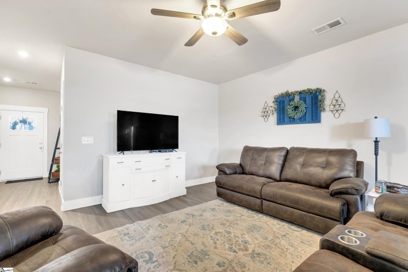 Property image 5 at 210 Waverton Drive, Greer, SC 29650
