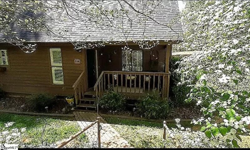 Property image 2 at 100 Stallings Road, Taylors, SC 29687