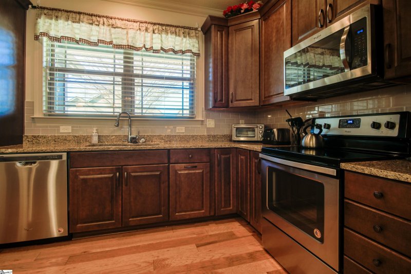 Property image 4 at 529 Ashler Drive, Greer, SC 29650
