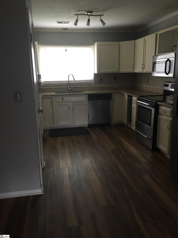 Property image 4 at 100 Stallings Road, Taylors, SC 29687