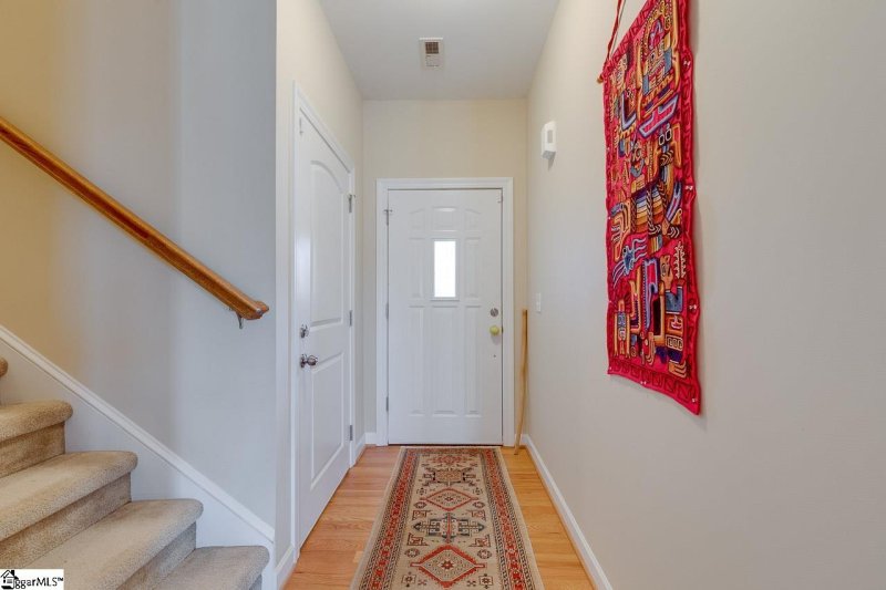 Property image 5 at 4 Apex Court, Greenville, SC 29617