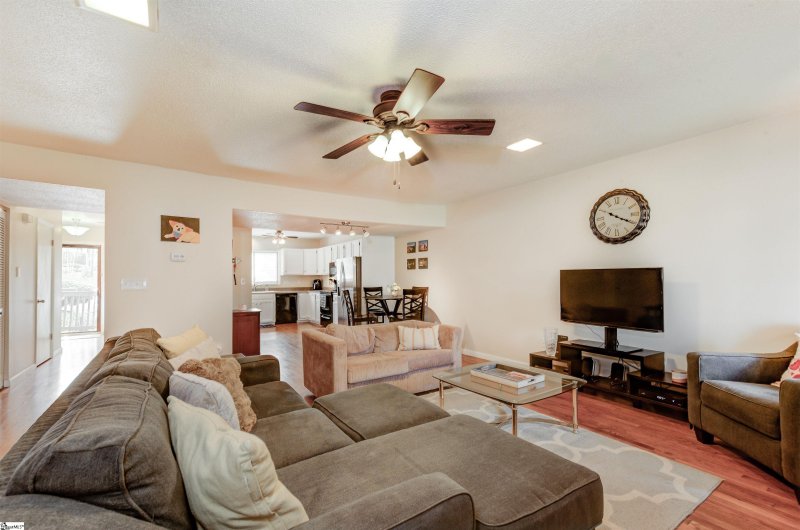 Property image 5 at 100 Stallings Road, Taylors, SC 29687