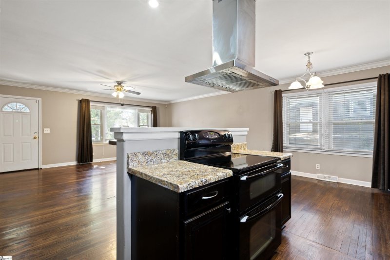 Property image 3 at 24 Kathryan Court, Greenville, SC 29605