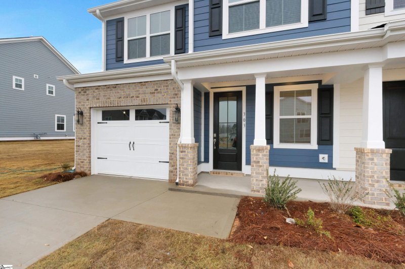 Property image 2 of 303 Stirrup Court in Saddlebrook Farm, Greer, SC 29651