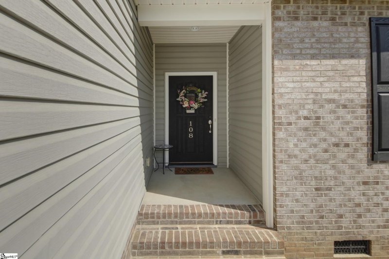 Property image 3 at 108 Windy Bluff Drive, Greenville, SC 29617
