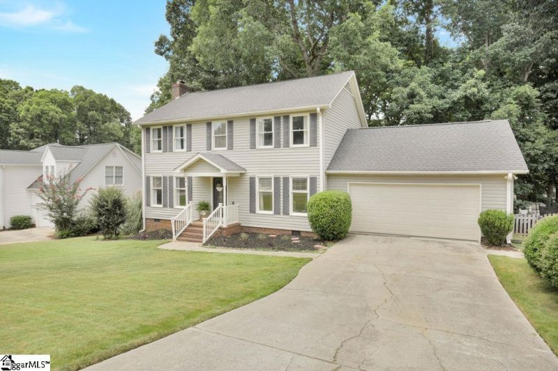 Property image 3 of 111 Fox Hollow Court in Hunters Woods, Simpsonville, SC 29680
