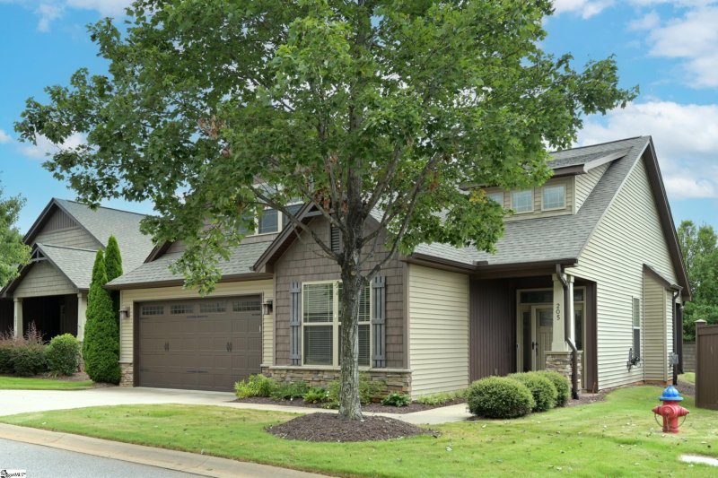 Property image 2 at 205 Ashler Drive, Greer, SC 29650