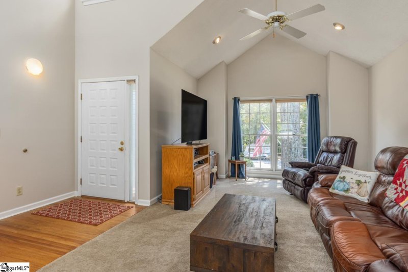 Property image 2 at 112 FOX CHASE Court, Simpsonville, SC 29680