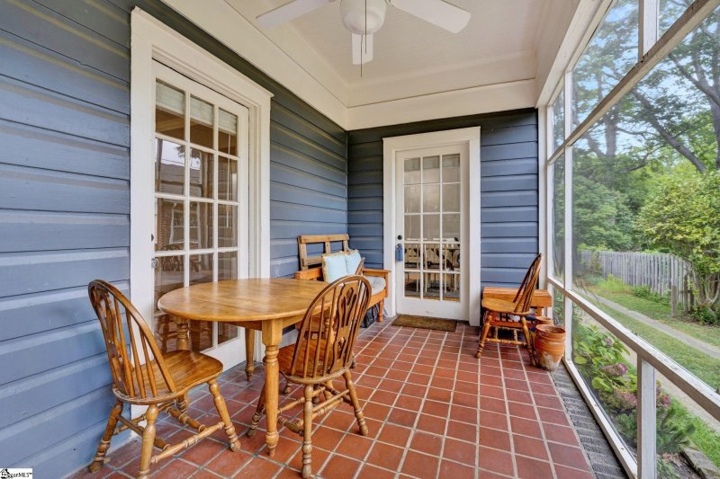 Property image 5 of 490 Pinckney Court in Hampton Heights, Spartanburg, SC 29306