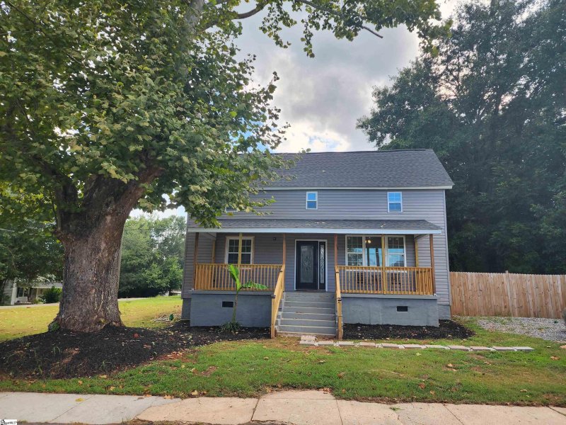 18 Square Street