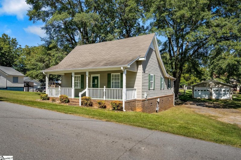 Property image 2 at 16 Adger Street, Pelzer, SC 29669