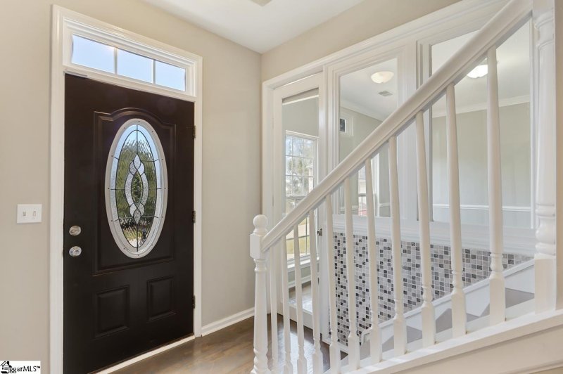 Property image 3 at 6 Laurelberry Lane, Greenville, SC 29607