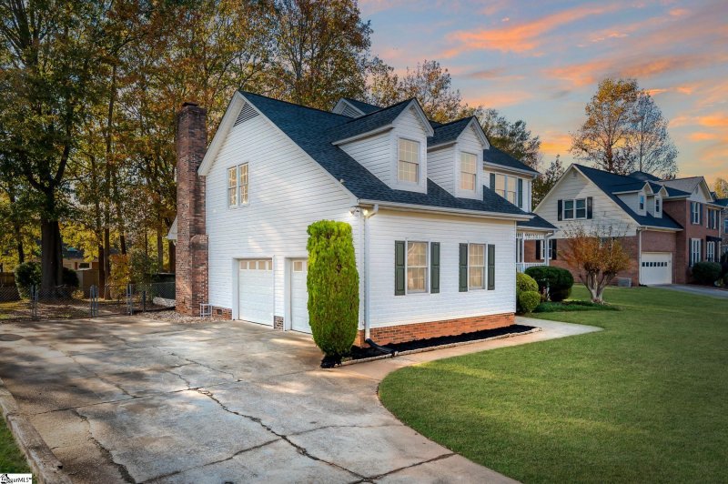 Property image 2 at 201 Picton Place, Simpsonville, SC 29680