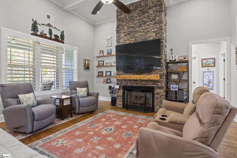 Property image 3 at 105 Graclan Court, Simpsonville, SC 29680