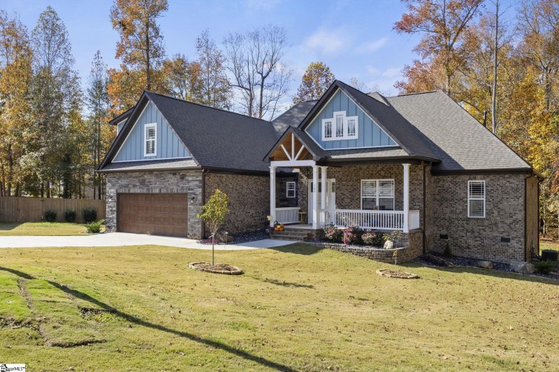 Property image 5 at 105 Graclan Court, Simpsonville, SC 29680