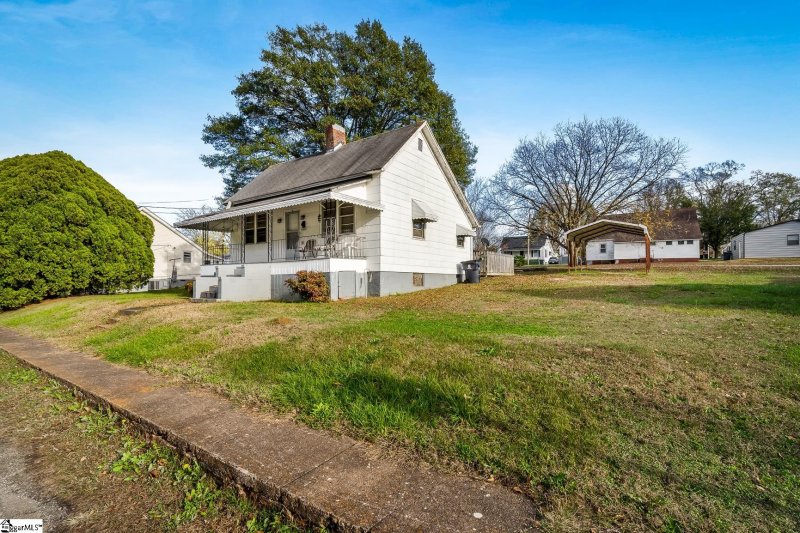 Property image 2 at 8 Brock Street, Pelzer, SC 29669