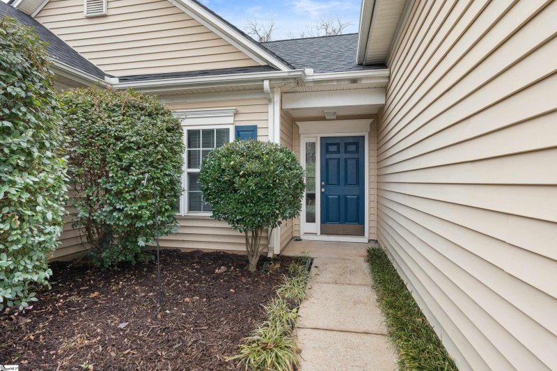 Property image 2 at 532 Laurel Meadows Parkway, Greenville, SC 29607