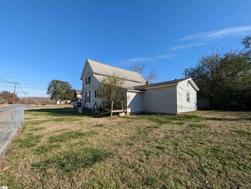 Property image 4 at 36 Square Street, Pelzer, SC 29669