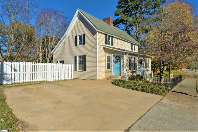 Property image 2 at 144 Lebby Street, Pelzer, SC 29669