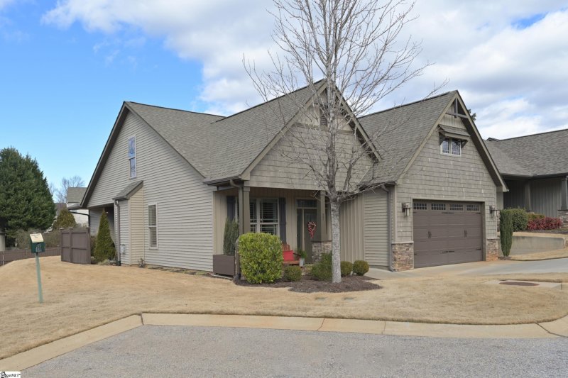 Property image 2 at 27 Bradstock Drive, Greer, SC 29650
