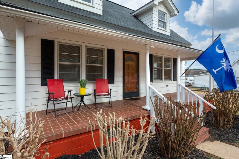 Property image 2 at 9 Guy Street, Pelzer, SC 29669