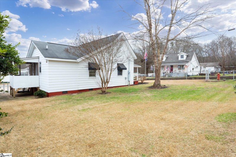 Property image 5 at 9 Guy Street, Pelzer, SC 29669