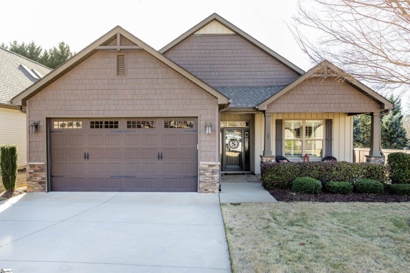 23 Bradstock Drive