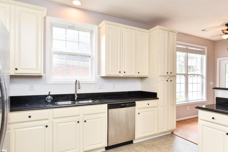 Property image 5 at 207 Lansfair Way, Greenville, SC 29607