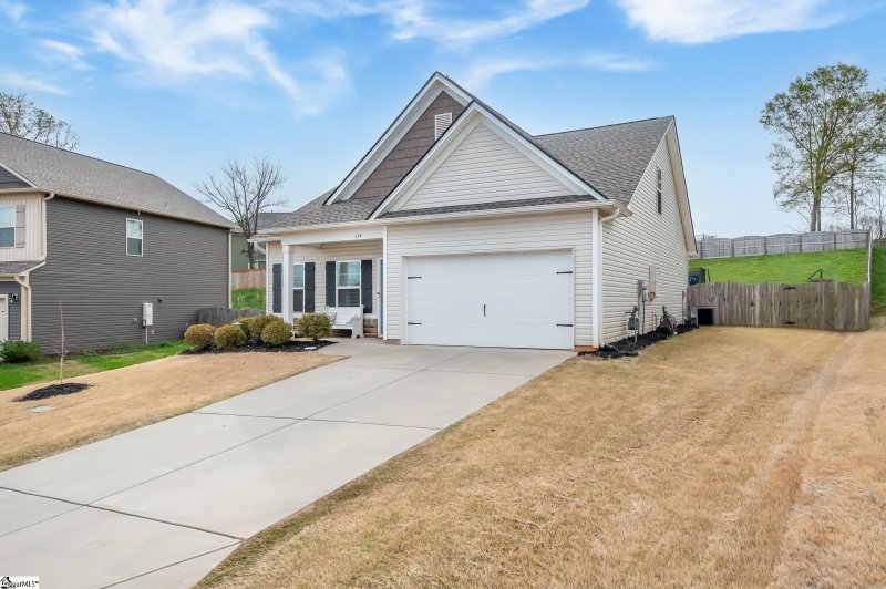 Property image 2 at 134 Viewmont Drive, Duncan, SC 29334