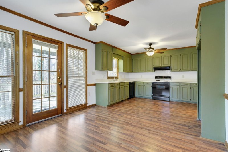 Property image 4 of 1000 Willow Branch Drive in Hunters Woods, Simpsonville, SC 29680