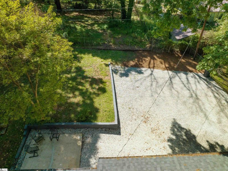 Property image 4 at 100 Kathryan Court, Greenville, SC 29605