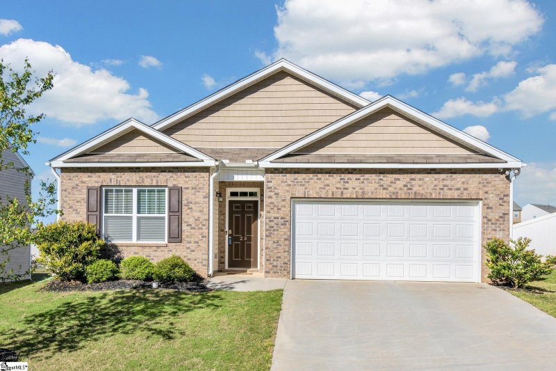 23 Karkinnen Court