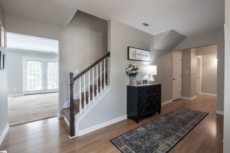 Property image 3 at 201 Summitbluff Drive, Greenville, SC 29617