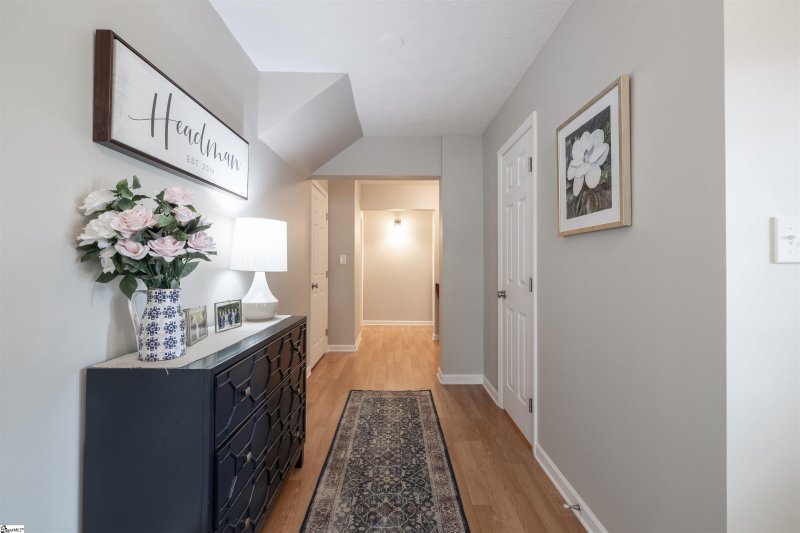 Property image 4 at 201 Summitbluff Drive, Greenville, SC 29617