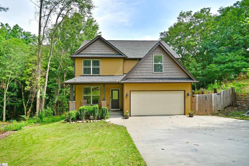 200 Hunters Woods Drive