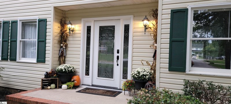 Property image 2 at 200 Foxworth Lane, Simpsonville, SC 29680
