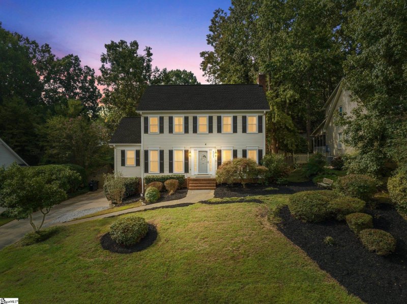 221 Hunters Woods Drive