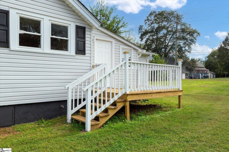Property image 5 of 36 Square Street in Pelzer Mill, Pelzer, SC 29669