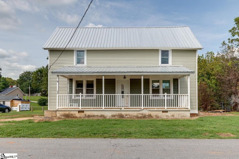 32 Lyman Street