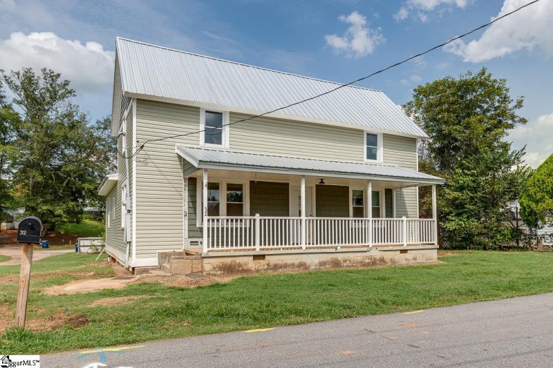 Property image 3 at 32 Lyman Street, Pelzer, SC 29669