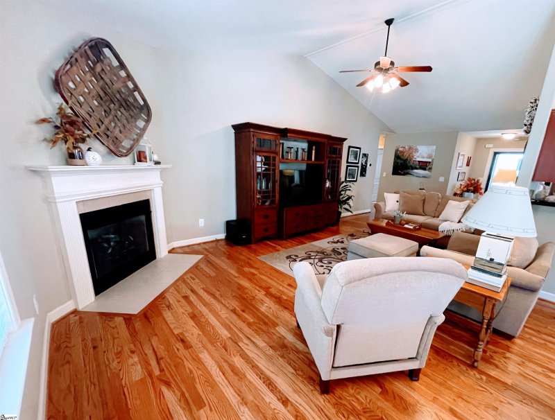 Property image 5 at 505 Summitbluff Drive, Greenville, SC 29617-0000