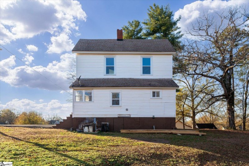 Property image 5 at 20 Green Street, Pelzer, SC 29669