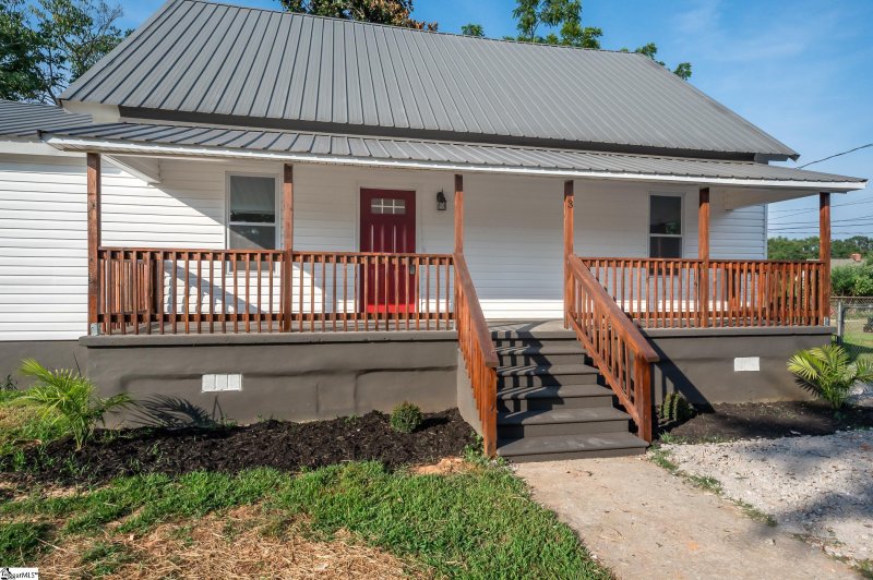 Property image 2 at 3 McCaughrin Street, Pelzer, SC 29669