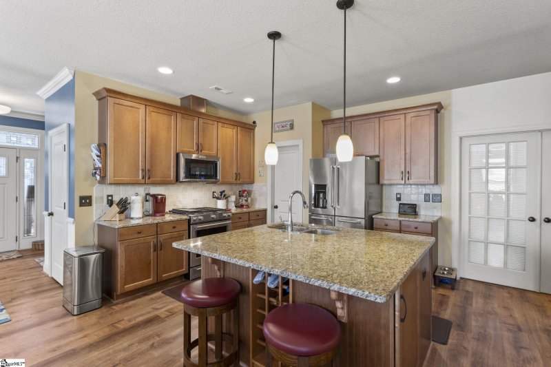 Property image 2 at 800 Shandwick Drive, Greer, SC 29650
