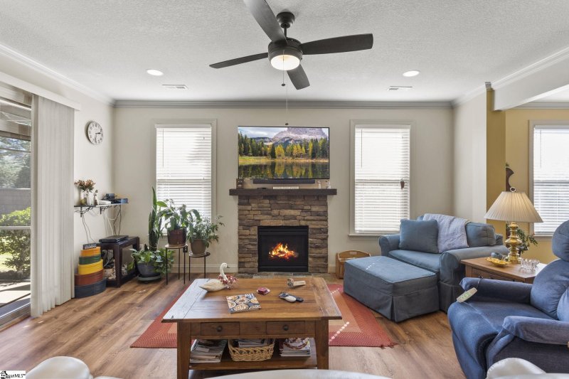 Property image 3 at 800 Shandwick Drive, Greer, SC 29650