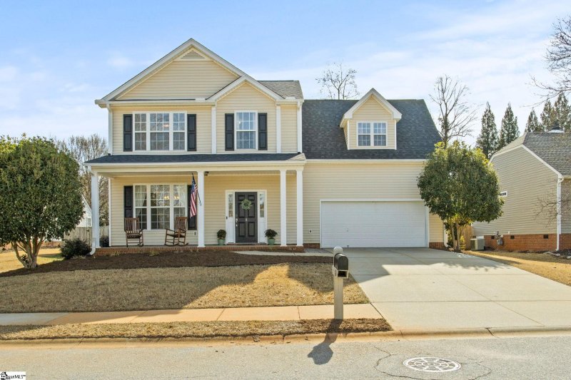 Property image 2 at 8 Crevasse Lane, Greenville, SC 29617