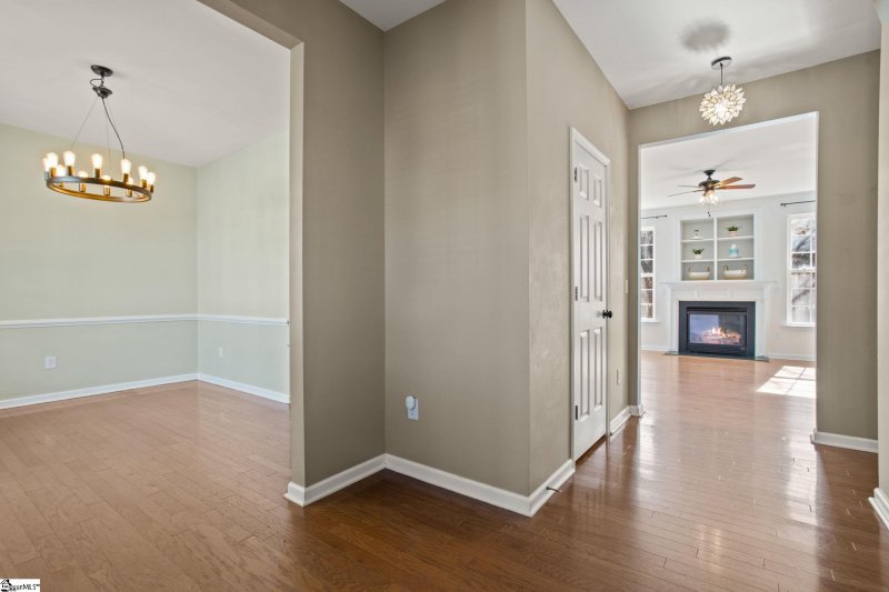 Property image 5 at 8 Crevasse Lane, Greenville, SC 29617